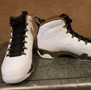 Air Jordan 9 Retro